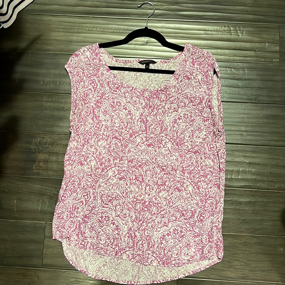 Banana Republic Short Sleeve vs Tank